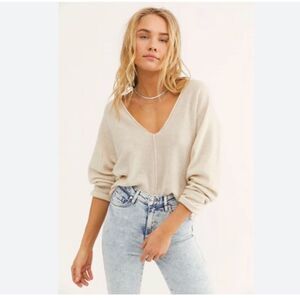 Free People Solitaire Cashmere Sweater Size Small  Cream Tan V Neck
